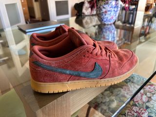 Zapatillas Nike SB Dunk Low Marrones/Rojas