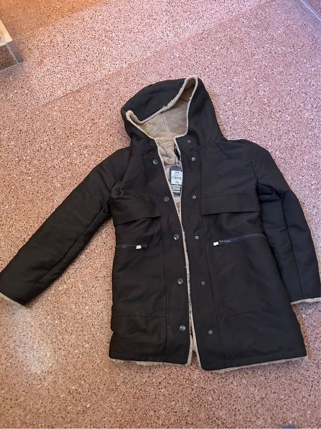 Cazadora negra con forro beige Talla M