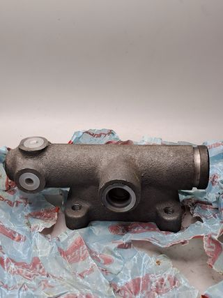 Bomba principal Circuito Camión Avia B0-4502-2