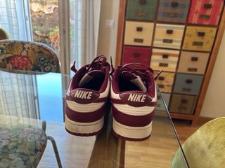 Nike Dunk Low Burdeos y Blanco