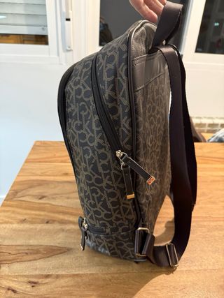 Mochila Calvin Klein CK Monogram Marrón Negra