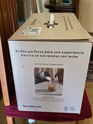 Cafetera Nespresso Vertuo + Aeroccino