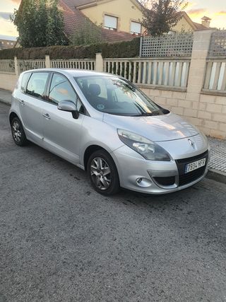 Renault Scenic 2012