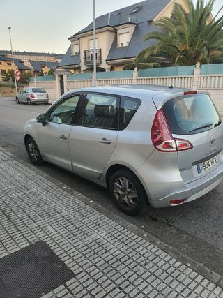 Renault Scenic 2012