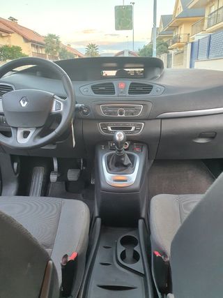 Renault Scenic 2012