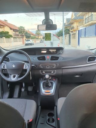 Renault Scenic 2012