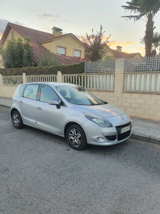 Renault Scenic 2012