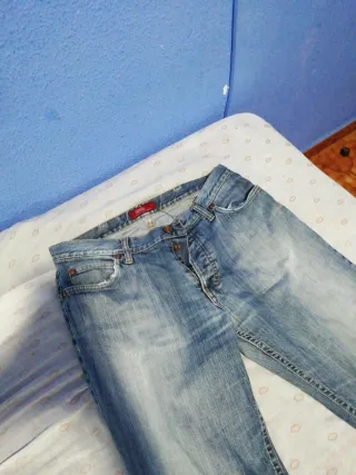 Pantalón vaquero Zara Talla 42