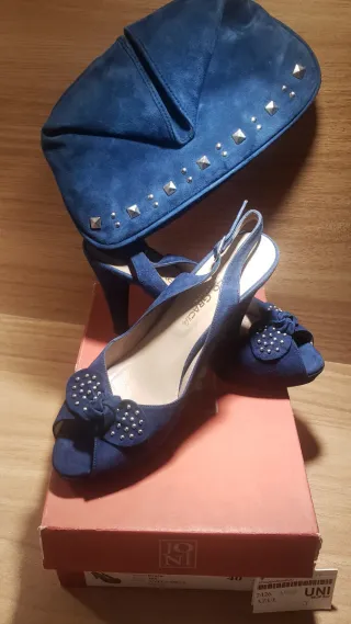 Zapato JONI ante azul tacón 10cm abierto