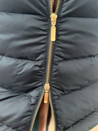 Chaleco de plumas negro Hoss Intropia