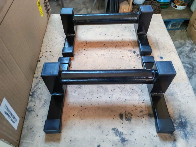 Barras paralelas bajas de hierro