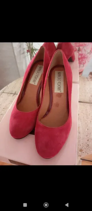 Lote 94 pares zapatos verdes liquidación