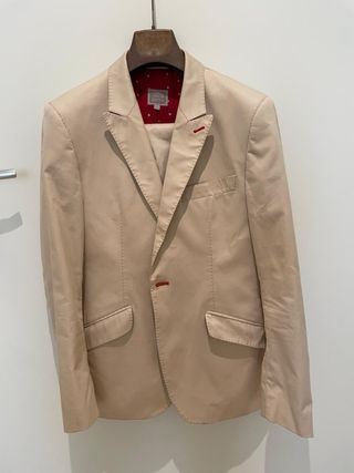 Blazer bege com forro vermelho Nuno Gama