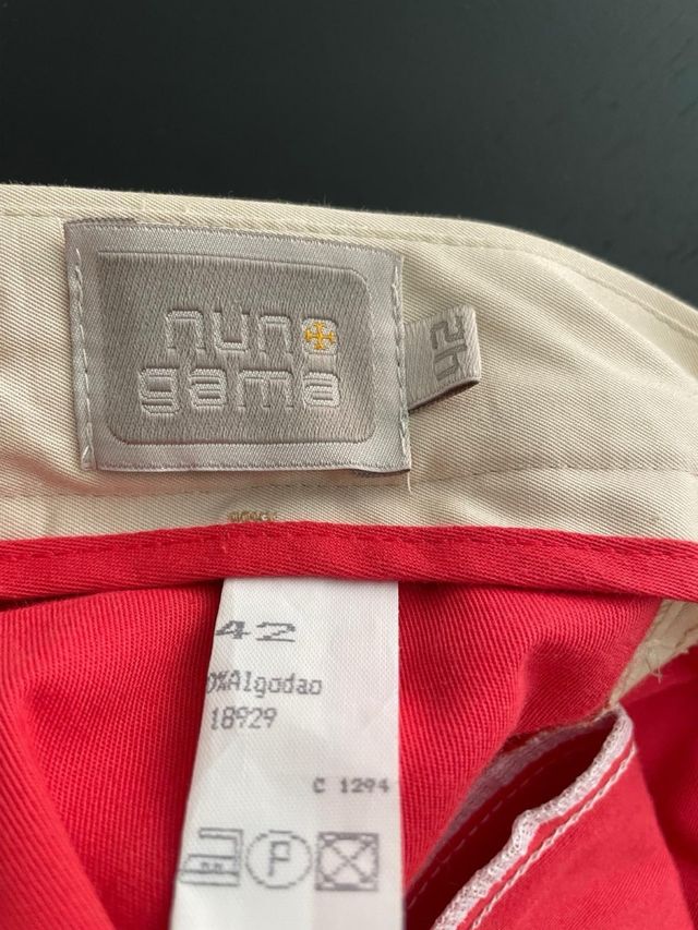 Blazer bege com forro vermelho Nuno Gama