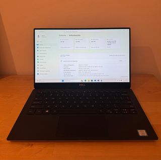 Dell XPS 13 9370 i7, 8 GB di RAM, SSD da 256 GB + dock