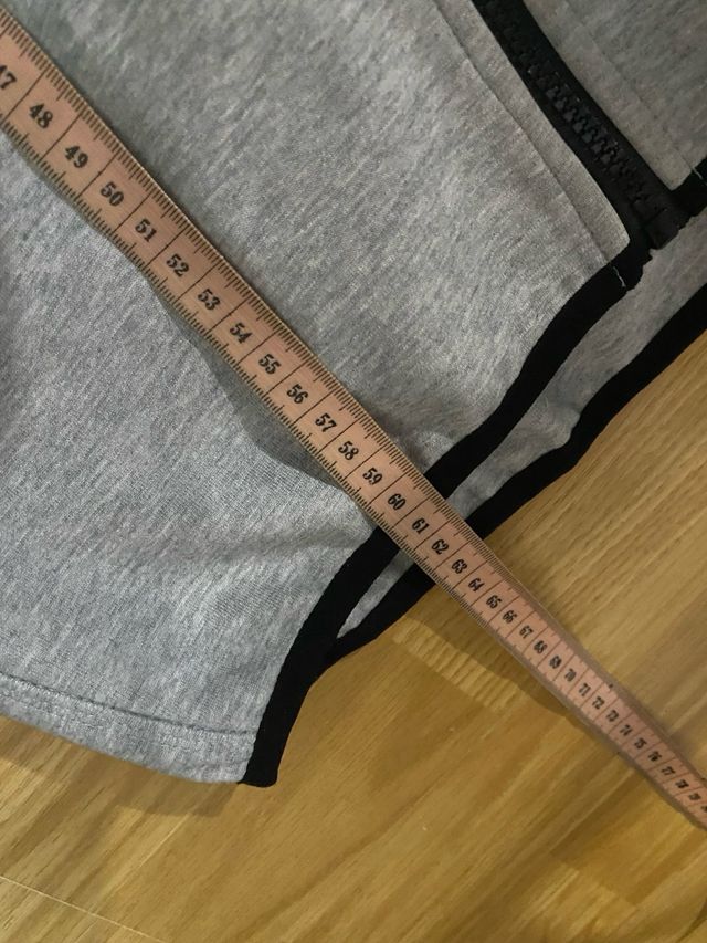 Sudadera tech Lizzy con Cremallera pasamontañas.