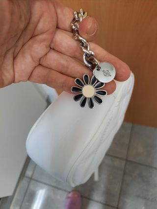 Bolso bandolera blanco acolchado Stradivarius