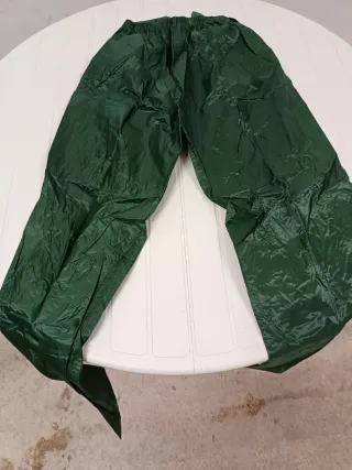 Traje impermeable chaqueta y pantalón