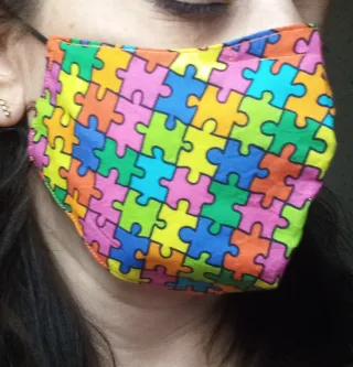 50 unid de Mascarillas multicolor.