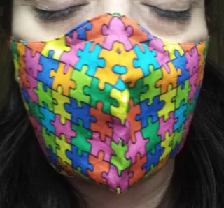 50 unid de Mascarillas multicolor.