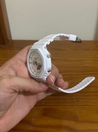 Relógio Casio G-Shock GA2100 Branco