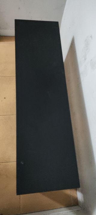 Mesa baja negra de madera