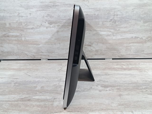 AIO HP 20-2010es E1-2500 SSD da 8 GB 128