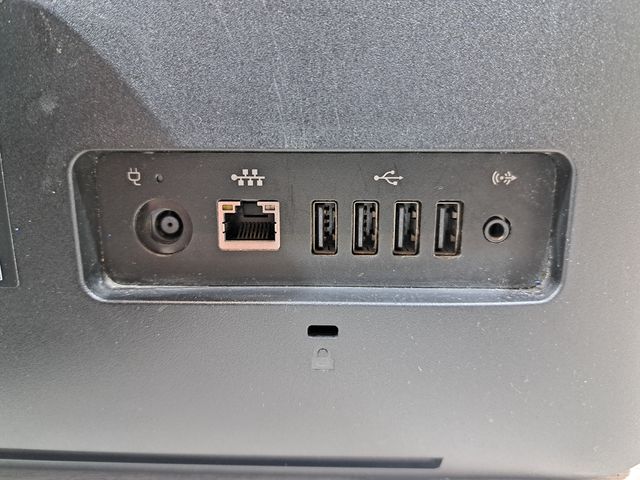 AIO HP 20-2010es E1-2500 SSD da 8 GB 128