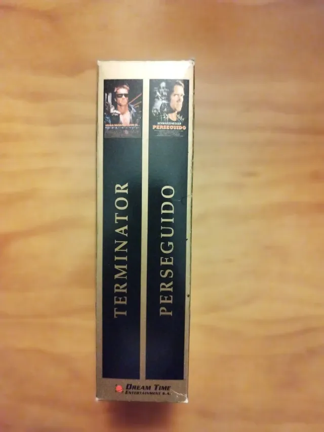 VHS Terminator y Perseguido Arnold Schwarzenegger