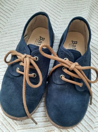 Zapatos Batilas piel azul talla 29