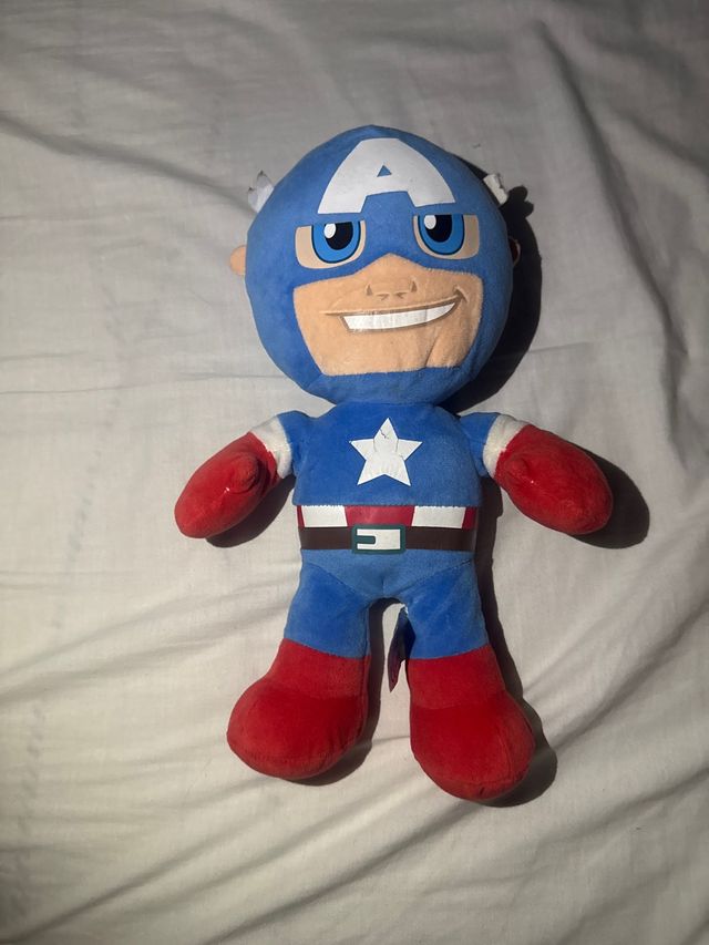 Peluche Capitán América