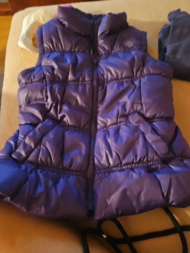 Chaleco morado niña