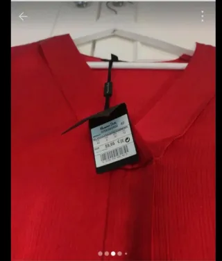 Blusa seda roja con lazos en mangas