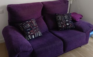 Sofá morado 2 plazas