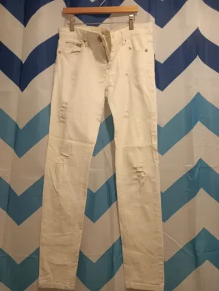 Pantalones Stradivarius blancos rotos