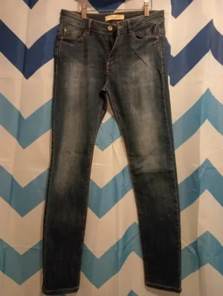 Pantalón vaquero Bershka azul