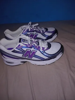 Zapatillas New Balance 740 Moradas Blancas