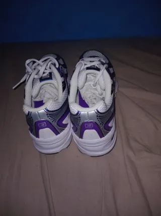 Zapatillas New Balance 740 Moradas Blancas