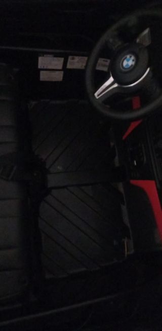 Auto elettrica per bambini BMW nera