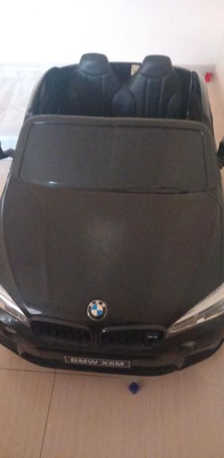 Auto elettrica per bambini BMW nera