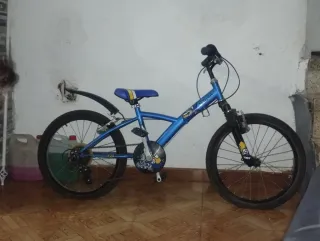 Bicicleta infantil azul