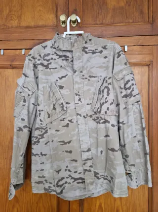 Chaqueta Militar Talla L Camuflaje Árido