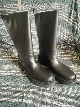 Botas piel ZARA  nuevas etiqueta T39