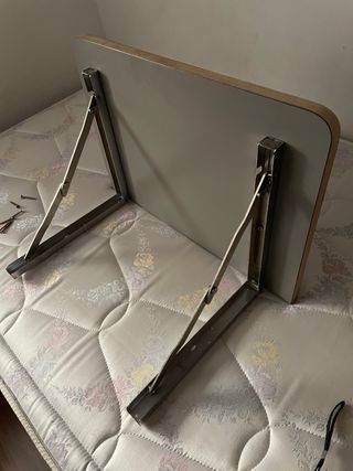 Mesa plegable pequeña madera y metal