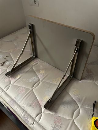 Mesa plegable pequeña madera y metal