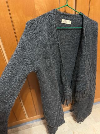 Chaqueta Hollister gris con flecos Talla XS