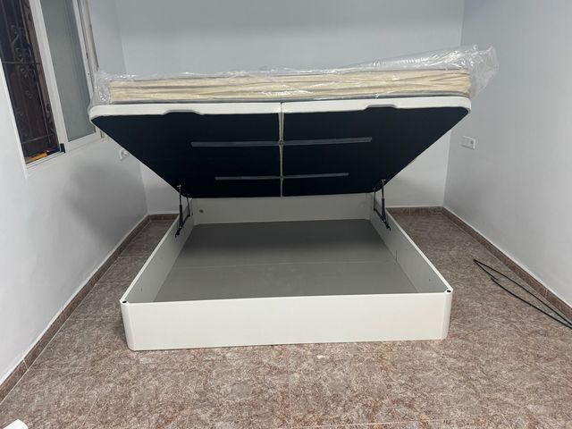 CANAPÉ 180x200 BLANCO CON COLCHÓN – NUEVO