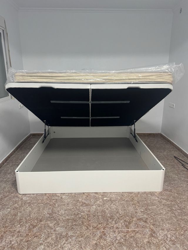 CANAPÉ 180x200 BLANCO CON COLCHÓN – NUEVO