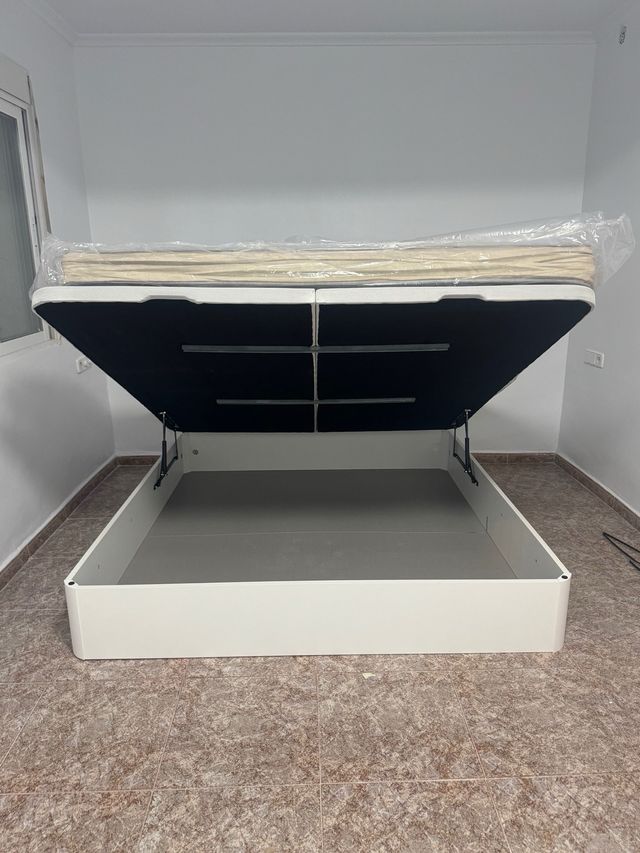 CANAPÉ 180x200 BLANCO CON COLCHÓN – NUEVO