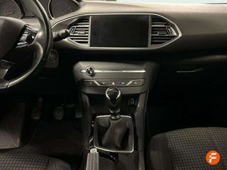 Peugeot 308 5p Style PureTech 130 S&S 6 Vel. MAN